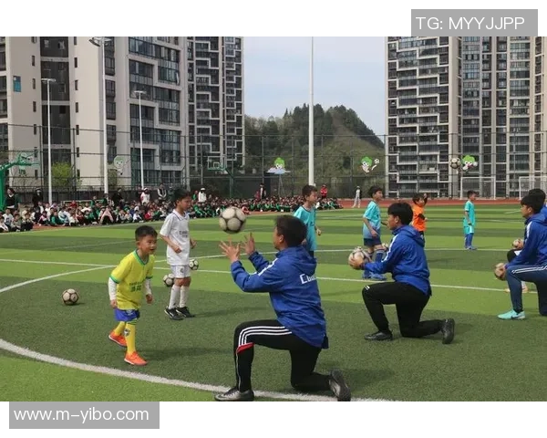 校园足球课程的创新与发展探索促进学生全面素质提升与团队合作精神培养